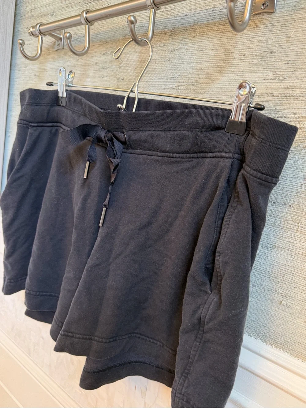 Large Athleta balance drawstring shorts Black Women's Lounge